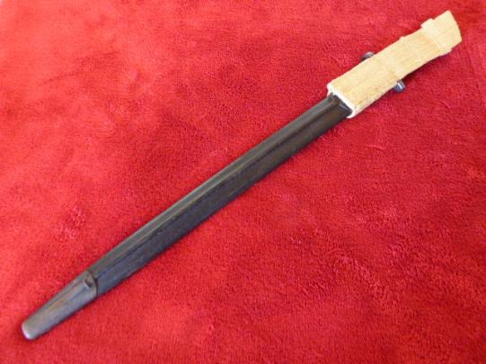 British WW1 SMLE 1907 Pattern Sanderson Bayonet with Scabbard and Later Canvas Frog