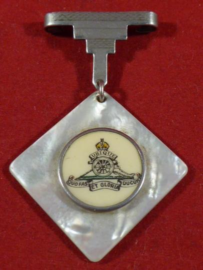 WW1 Mother Of Pearl “The Royal Artillery” Sweetheart Brooch