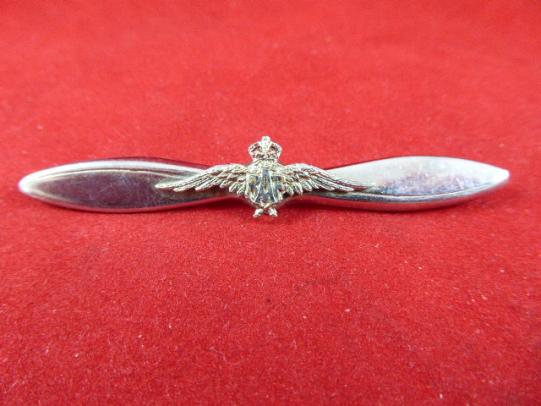 WW2 Chrome Plated RAF Propeller and Wings Sweetheart Brooch