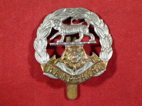 Original WW2 British Army Hampshire Regiment Cap Badge