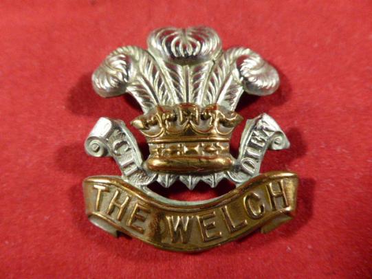 Original British Army The Welch Regiment Cap Badge