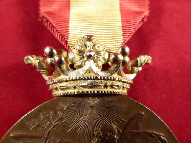 Kingdom of Spain - Alfonso XIII Award Medal with Gold Crown - Barcelona Universal Exhibition – 1888 in its Original Case