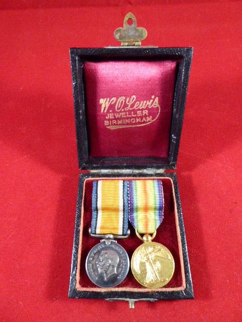 Original WW1 Miniature British War & Victory Medals Mounted on a Pin Bar and with Case