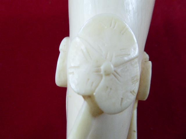 Rare Pair of WW1 POW Carved Cow Bone Vases – Poppy Flowers – Knockaloe Camp IOM