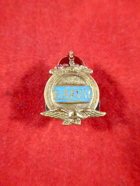 Royal Air Force Volunteer Reserve RAFVR Enamel Lapel Badge