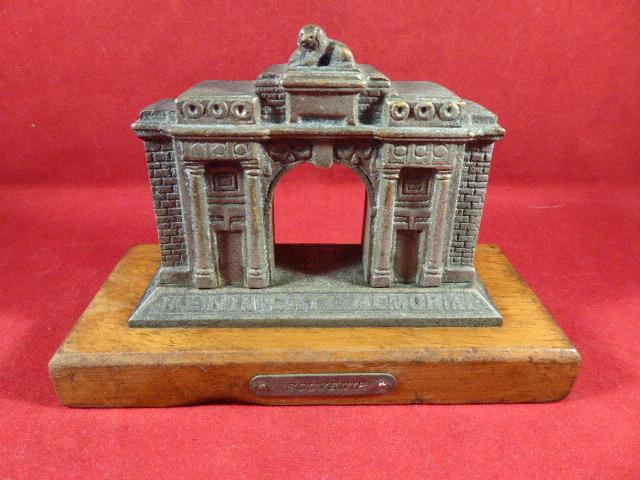 WW1 Ypres Menin Gate Memorial Souvenir Desk Ornament 1914 - 1918
