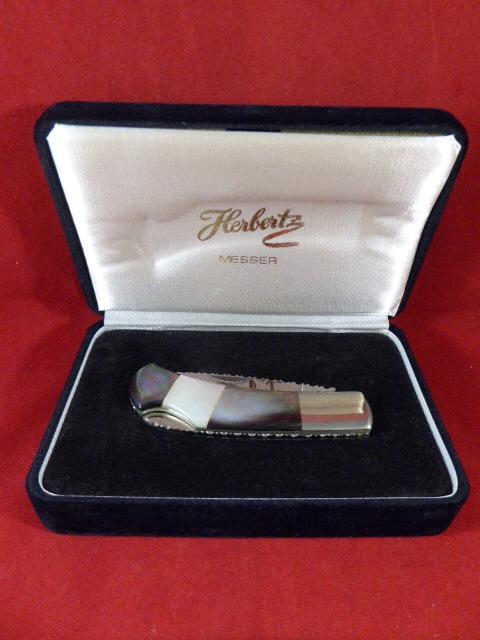 MINT Vintage Cased Mother of Pearl folding Knife by Herbertz Messer Nr. 496