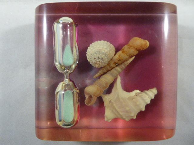Vintage Hourglass Egg Timer with Seashells Encased in clear Pink Lucite
