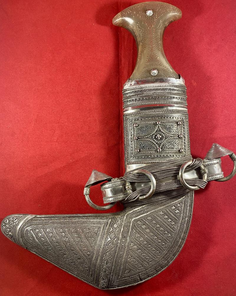Extra Photos of Antique Saudi Omani Khanjar Jambiya Silver Dagger with Horn Grip