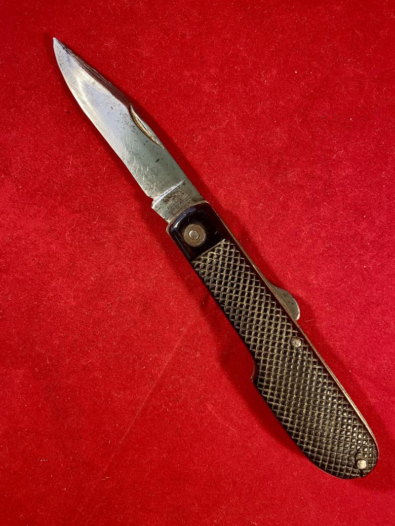 Private Purchase Variant of a WW2 British (S.O.E.) Special Operations Executive Lock Knife by William Rodgers Sheffield