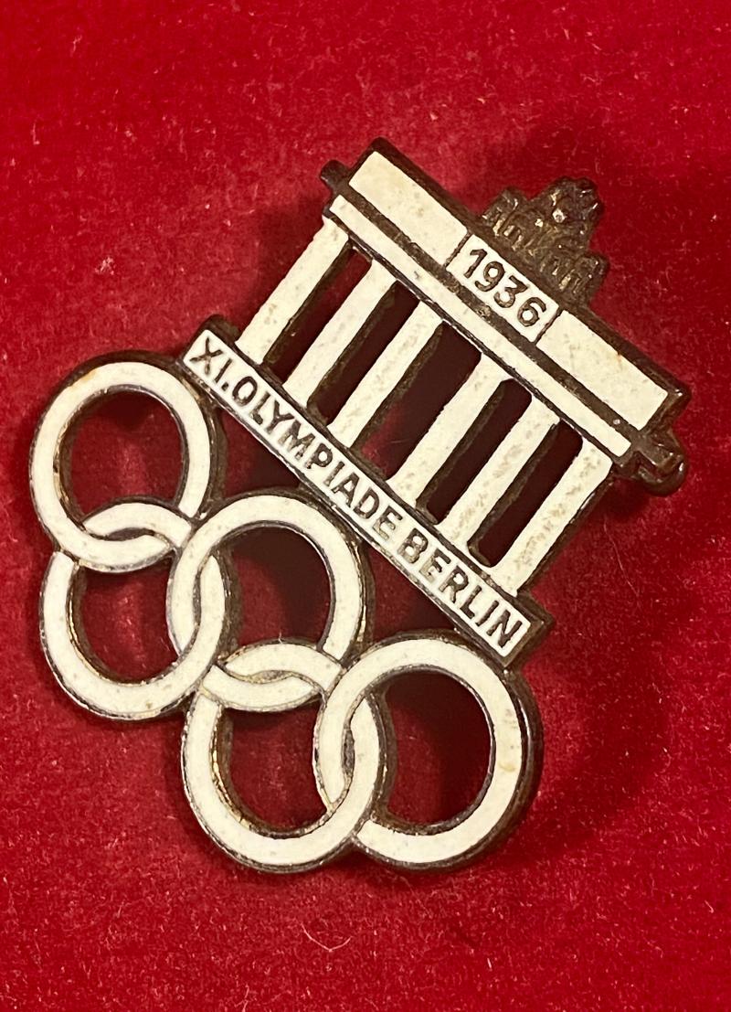 REPRODUCTION XI OLYMPIADE BERLIN 1936 Olympic Games Brandenburg Gate White Enamel Pin Badge