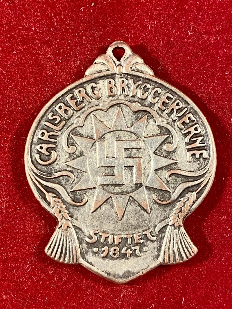 Scarce Danish Carlsberg Bryggerierne “The Carlsberg Breweries” Swastika Advertising Medal c1920