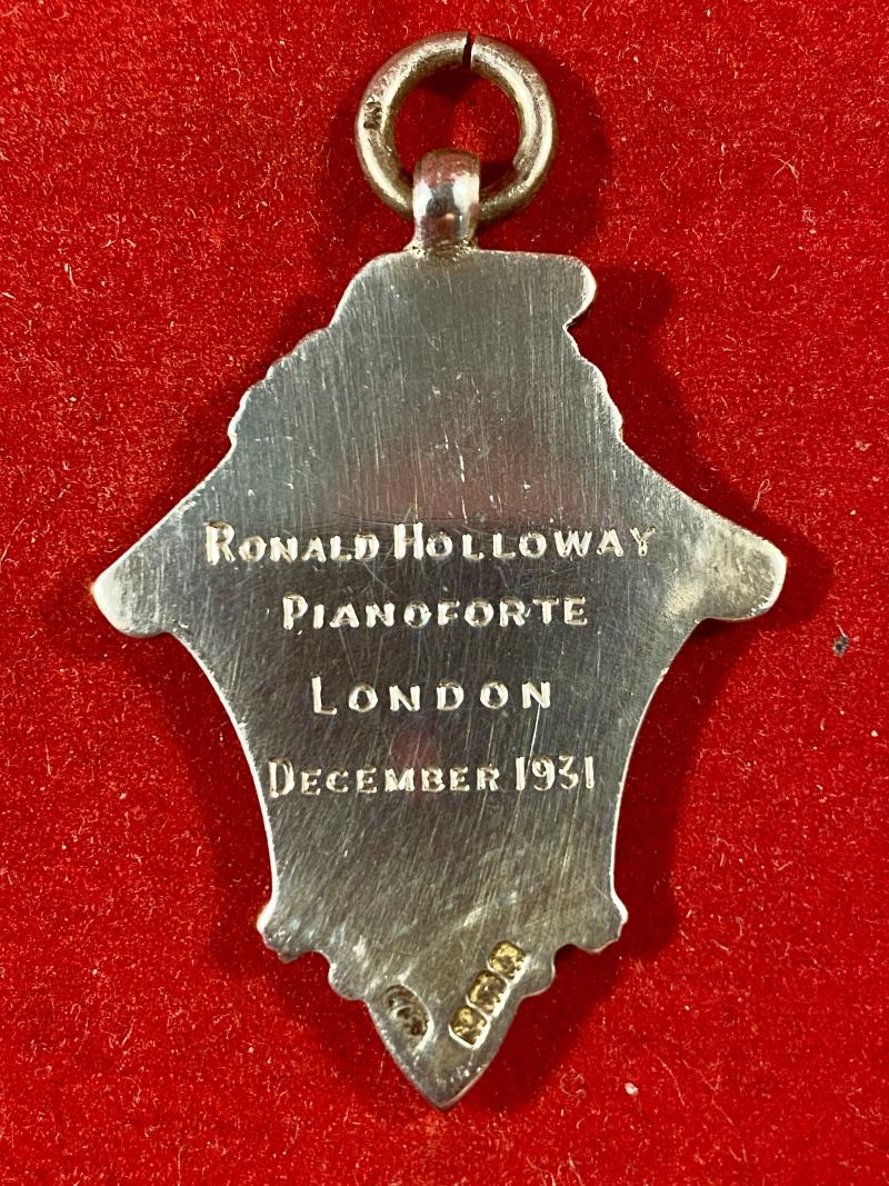Guildhall School of Music Hallmarked Silver Medallion to Ronald Holloway – Pianoforte - London 1931 with Box