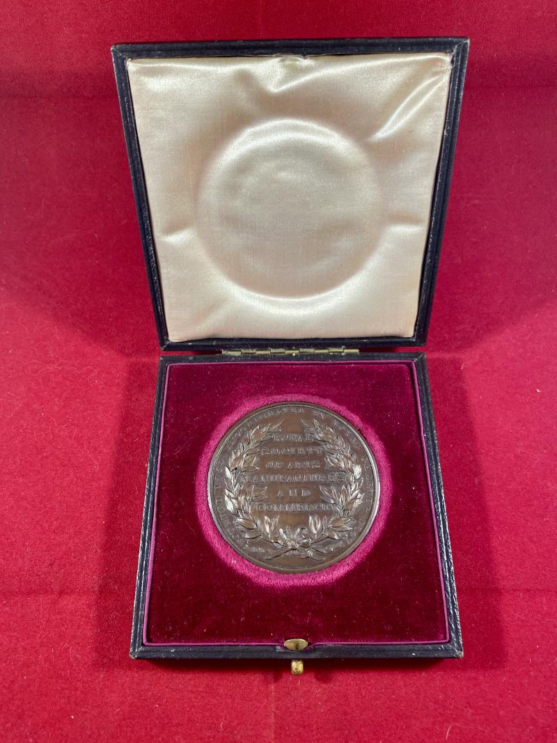 Cased 1910 Bronze Medal from Royal Society of Arts Manufactures and Commerce awarded in 1921