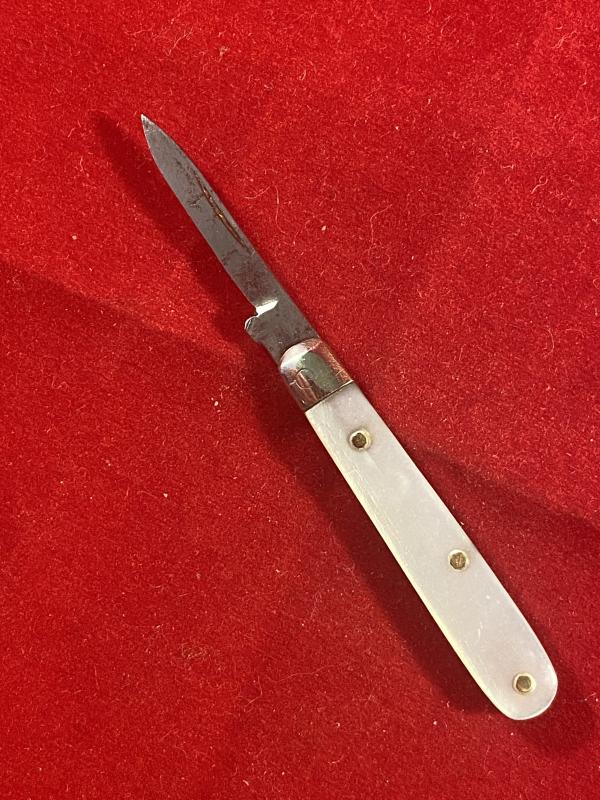 Beautiful Little Antique Folding Quill Knife with 0.8