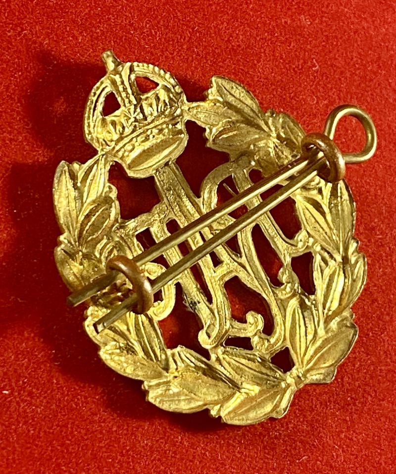 Near Mint WW2 Period Gilt on Brass RAF Cap Badge