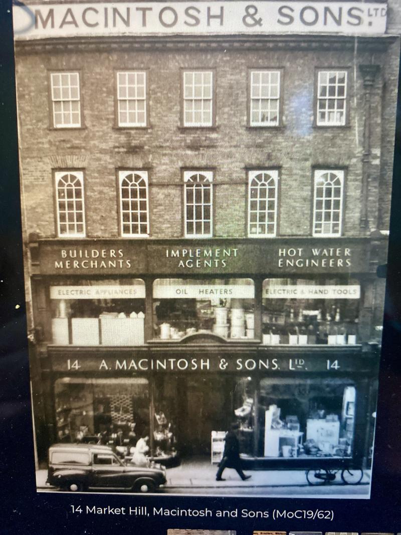 Rare Antique Retraceable 1.5” Miniature Tape Measure Advertising A. MCINTOSH & SONS LTD of Cambridge c1890