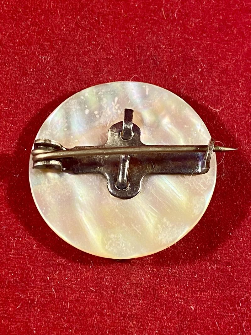 WW1 5th London Rifle Brigade Gilt Brass, Enamel and Mother of Pearl Sweetheart Brooch