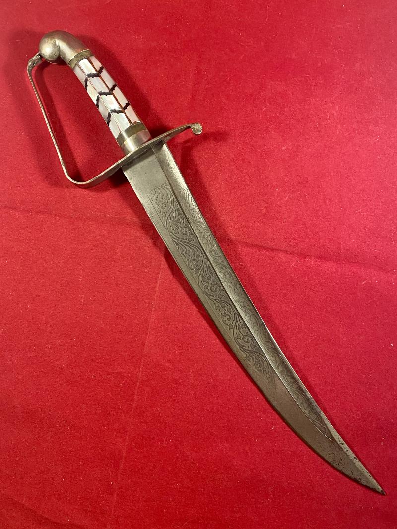 Beautiful 19th Century “Hybrid” Indo Persian Pesh-Kabz (Chura) Dagger with Ornately Engraved Blade and D Knuckle Guard