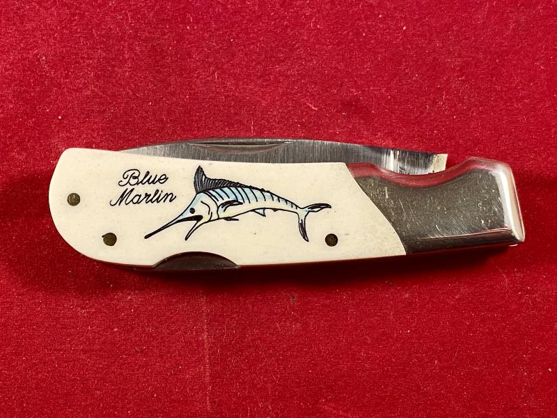 Collector’s Lockback Knife by Frost Cutlery with Custom Scrimshaw of a Blue Marlin by O.D.