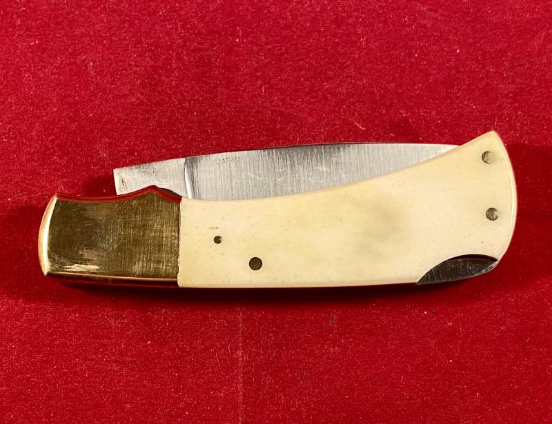 Collector’s Lockback Knife by Frost Cutlery with Custom Scrimshaw of a Bald Eagle by O.D.