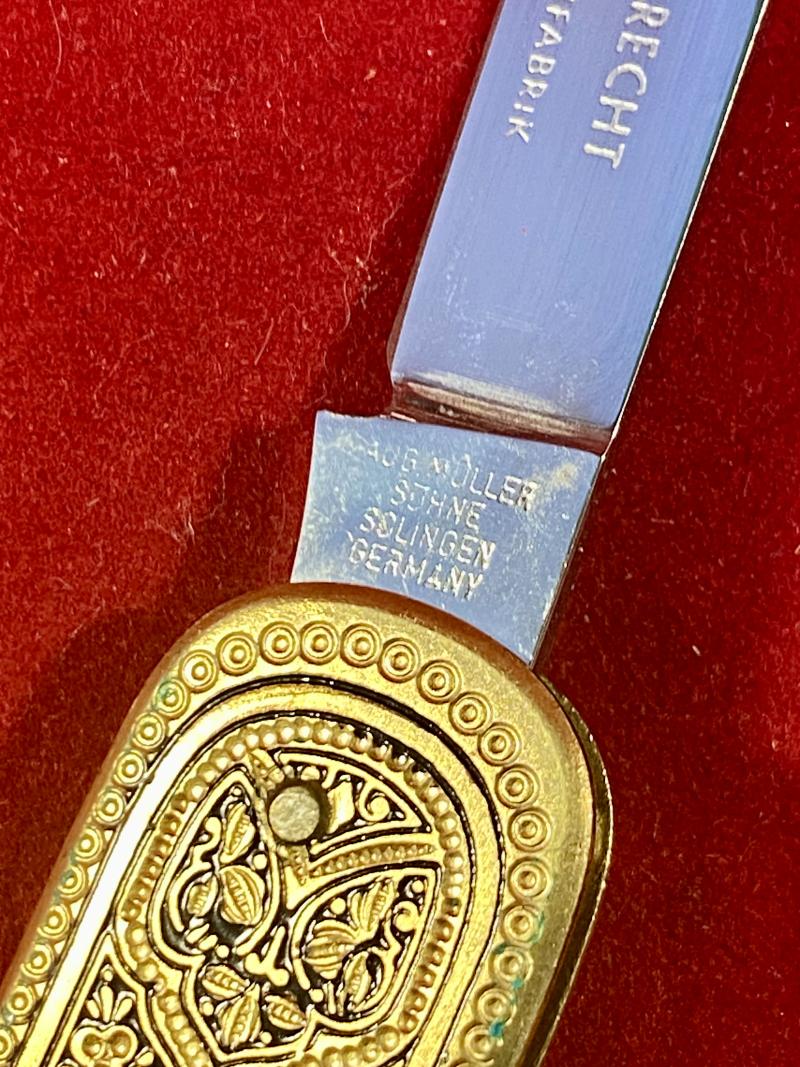 Mint Gentleman’s or Lobster knife by Aug. Muller Sohne Solingen made for the Mechanical Engineering Company, Th. Kieserling & Albrecht c1950