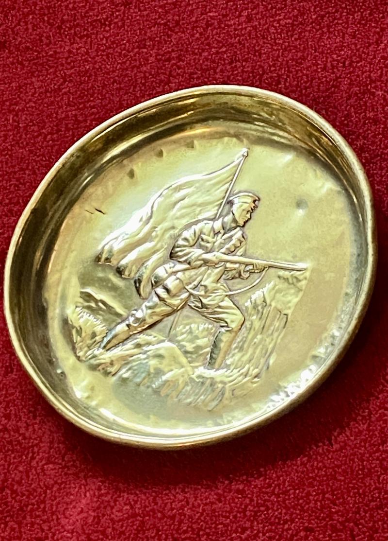 WW1 Patriotic Brass Pin or Coin Tray Depicting a Soldier with Rifle and a Flag