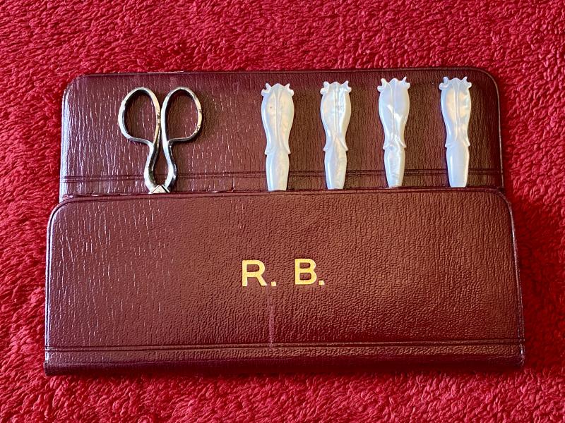 Extra Photos of Mappin & Webb Victorian Traveling Case - 52315