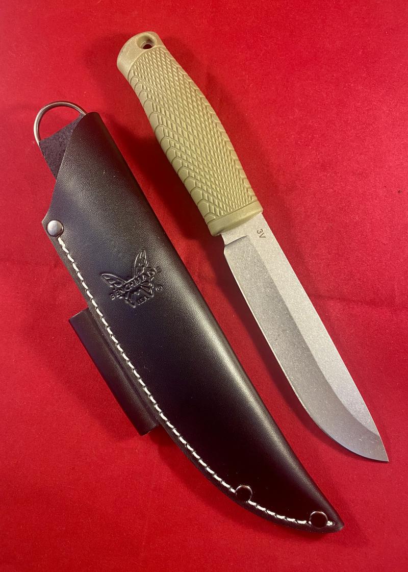 Mint BENCHMADE 202 Leuku Bush Knife with CPM 3V Steel Blade - Santoprene Green Handle and Black Leather Sheath