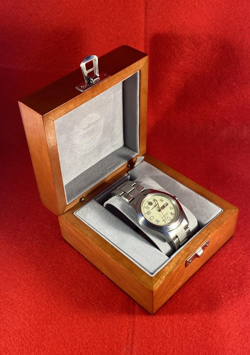 Vintage Cased Smith & Wesson Stainless Steel Quartz Wristwatch with Cream Dial and Original Case